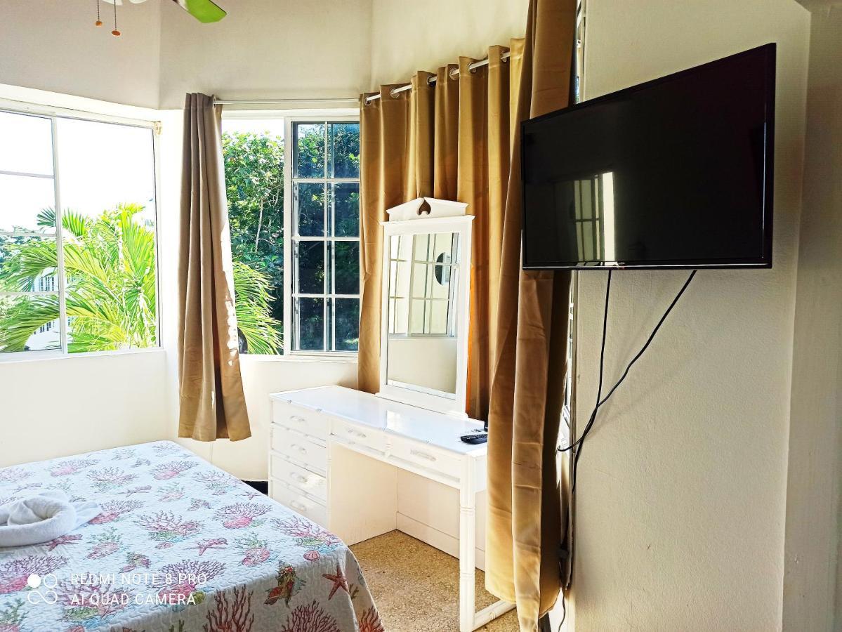 Columbus Heights Apt 26 F Ocho Rios Buitenkant foto