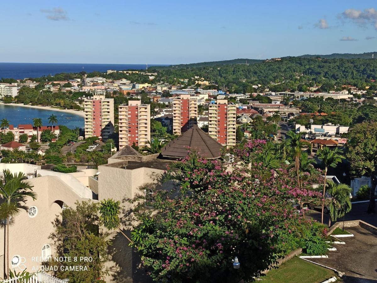 Columbus Heights Apt 26 F Ocho Rios Buitenkant foto