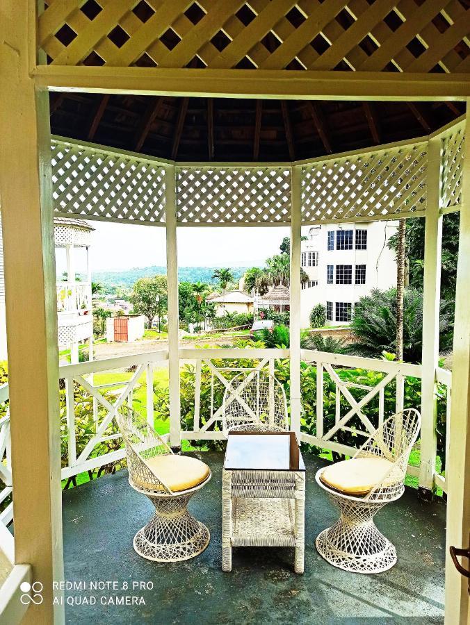 Columbus Heights Apt 26 F Ocho Rios Buitenkant foto