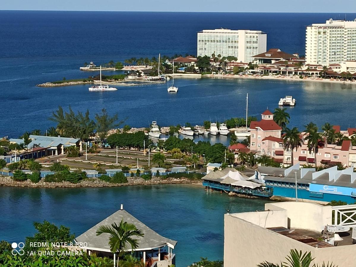 Columbus Heights Apt 26 F Ocho Rios Buitenkant foto