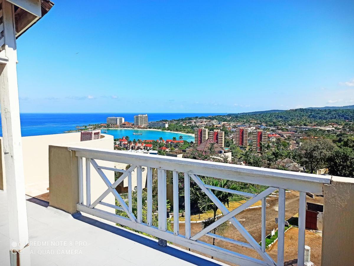 Columbus Heights Apt 26 F Ocho Rios Buitenkant foto