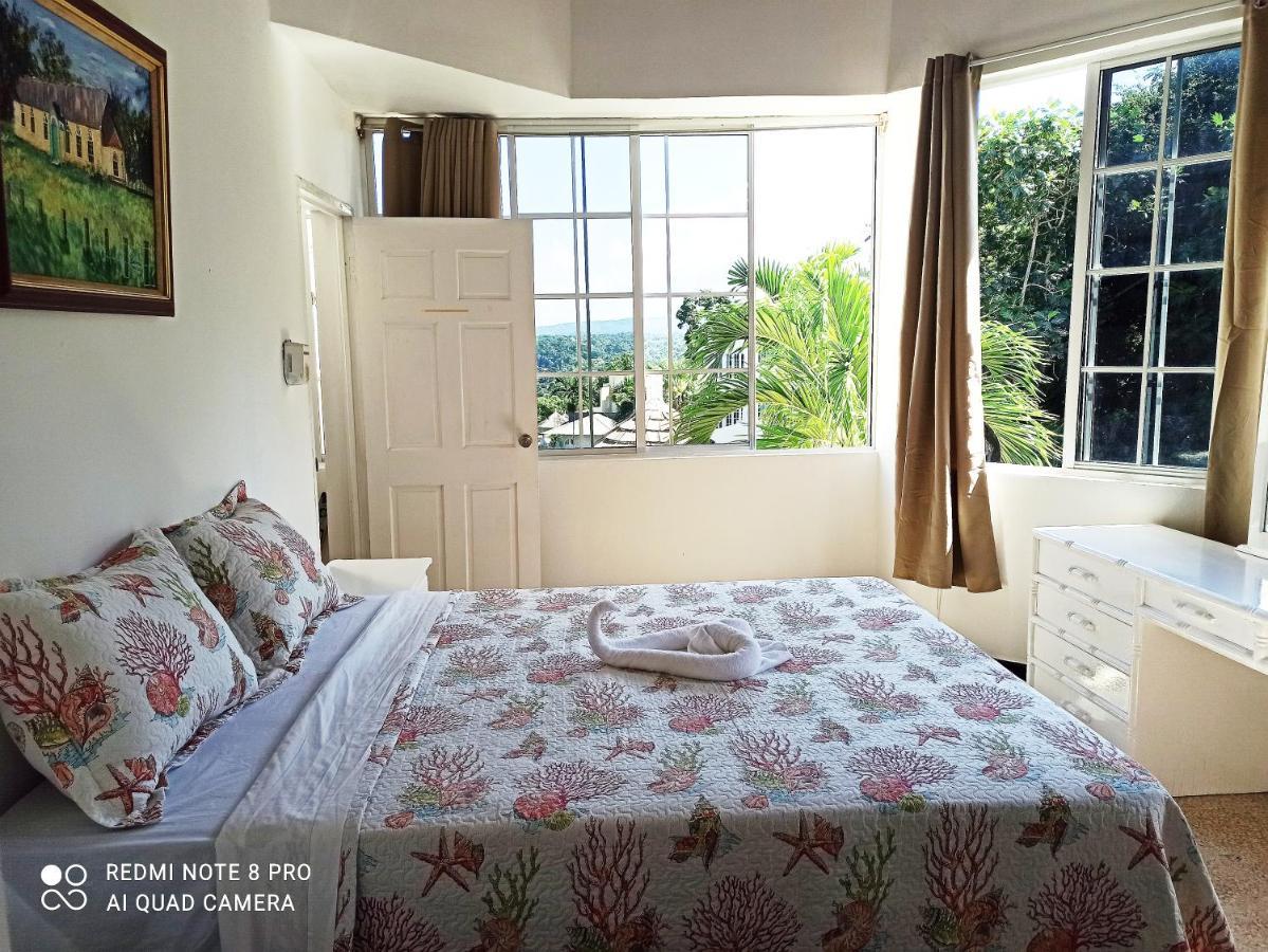 Columbus Heights Apt 26 F Ocho Rios Buitenkant foto